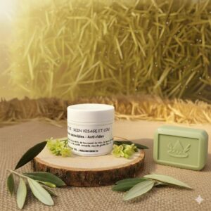 Crème visage et cou  55 ml avec un savon offert